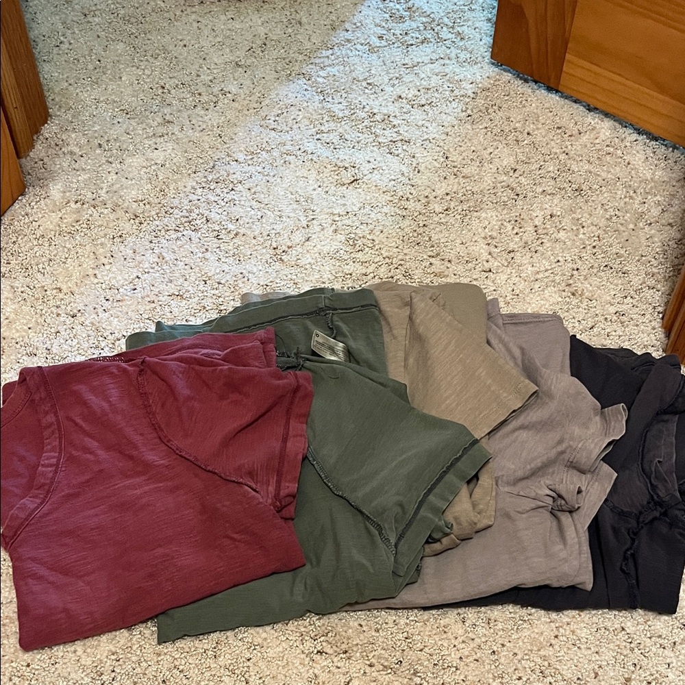 Universal Thread V-Neck T-Shirt Bundle